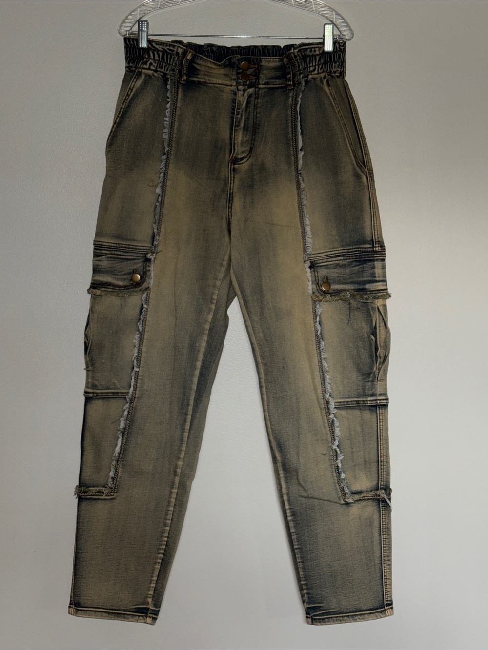 Oli & Hali Light Mineral Wash Distressed Cargo Jeans L